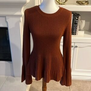 Tularosa sweater size medium